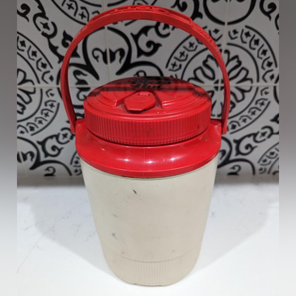 Vintage 1980’s Pizza Hut Logo 1/2 Gallon Thermos Water Cooler Jug by Gott # 1502